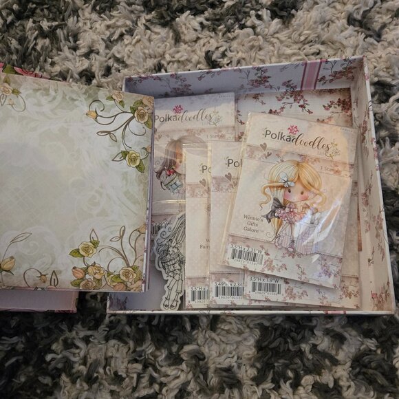 🌸 Polkadoodles Winnie Sugar Blossom Stamp & Paper Kit - Picture 2 of 5